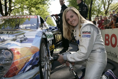 Susie Stoddart i kamp mod uret i pitstop konkurrence